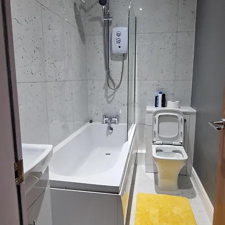 Apartment Impeccable 3-bed In To Explore