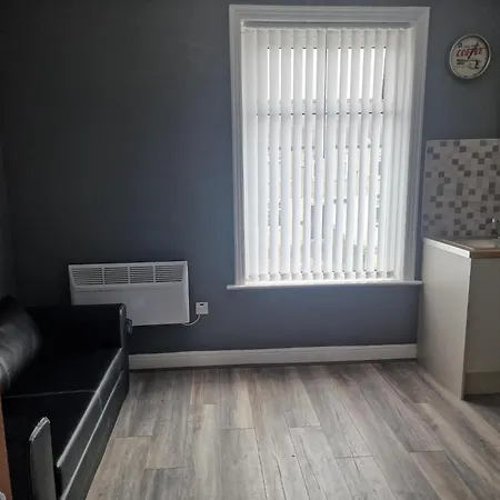 Apartment Impeccable 3-bed In To Explore Bradford (West Yorkshire)