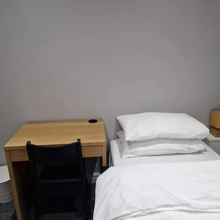 Apartment Impeccable 3-bed In To Explore